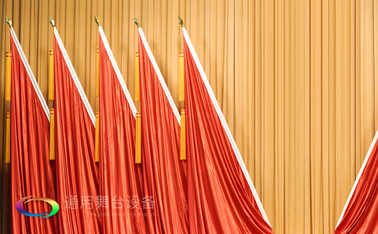 專注舞臺阻燃幕布、舞臺機(jī)械，源頭生產(chǎn)廠家！因?yàn)閷I(yè)，所以放心！