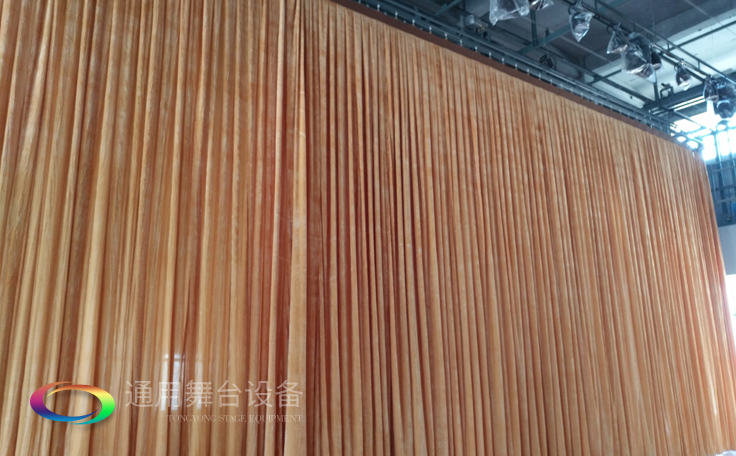 舞臺阻燃幕布在設施設備安裝、拆裝舞臺（包括裝臺、拆臺）以及系統(tǒng)調試、運行等操作規(guī)程