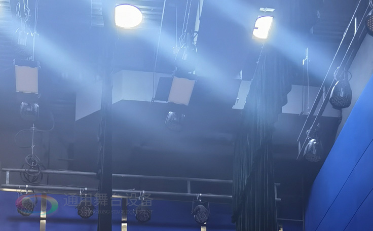 劇場(chǎng)劇院常規(guī)舞臺(tái)燈光、舞臺(tái)吊桿布置