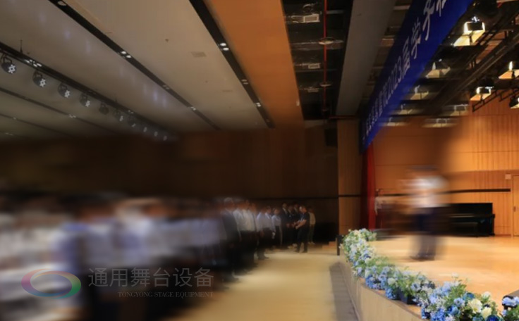 助力漢開書院文化活動(dòng)高效呈現(xiàn)，彰顯企業(yè)教育場(chǎng)景服務(wù)實(shí)力！南京漢開書院舞臺(tái)阻燃幕布、大幕對(duì)開項(xiàng)目